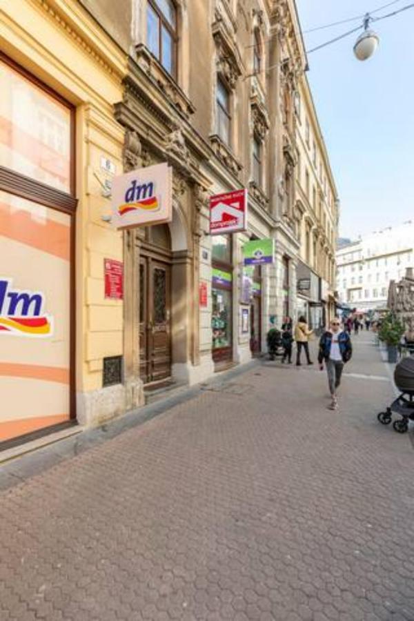Cute Apartment By Main Square Zagabria Esterno foto